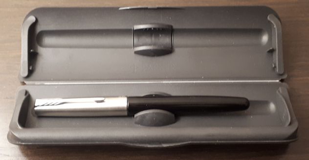 Parker Frontier penna stilografica traslucida nero pennino fine. - Foto 4