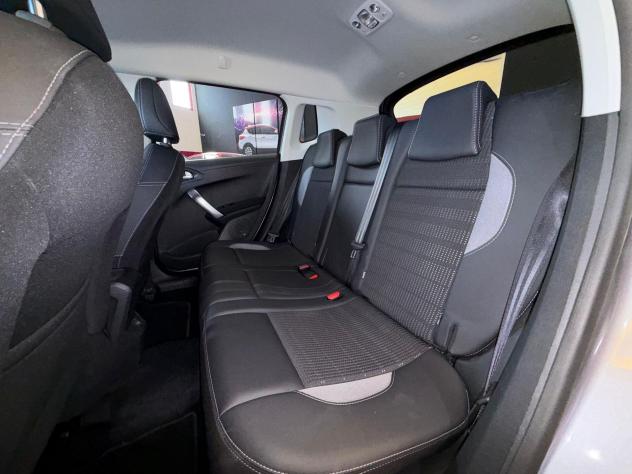 Peugeot 2008 BlueHDi 100 Allure S/S - Foto 10