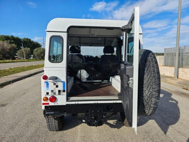 LAND ROVER Defender 90 2.2 TD4 Station Wagon N1 rif. 23997441 - Foto 7