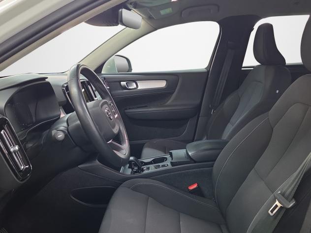 Volvo XC40 T3 Geartronic Momentum Pro - Foto 9