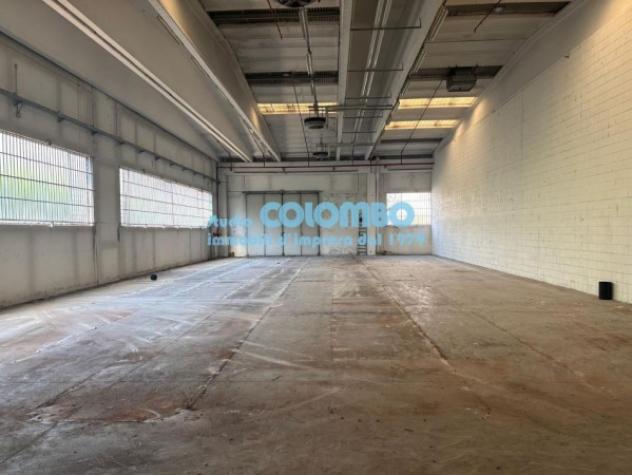 Immobile di 2400 m² con 3 locali in vendita a Legnano - Foto 4