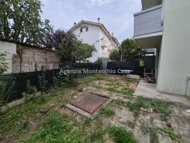 AMPIO APPARTAMENTO INDIPENDENTE CON MANSARDA, GARAGE, DUE POSTI AUTO E OLTRE 200 MQ DI SCOPERTO ESCLUSIVO - Foto 19