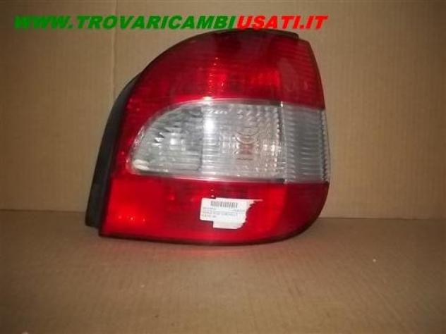 FANALE POST.D.RENAULT SCENIC '99 Parti elettriche Fanaleria Fanali Fanale post. sx. RENAULT - MEGANE 5p / Coach / Classic / SW / Scenic - 01-04