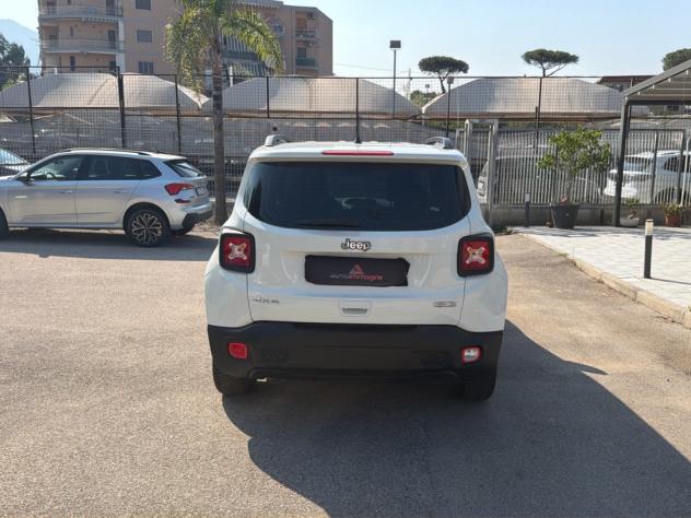 Jeep Renegade 2.0 MJet 140cv Longitude 4WD - Foto 5