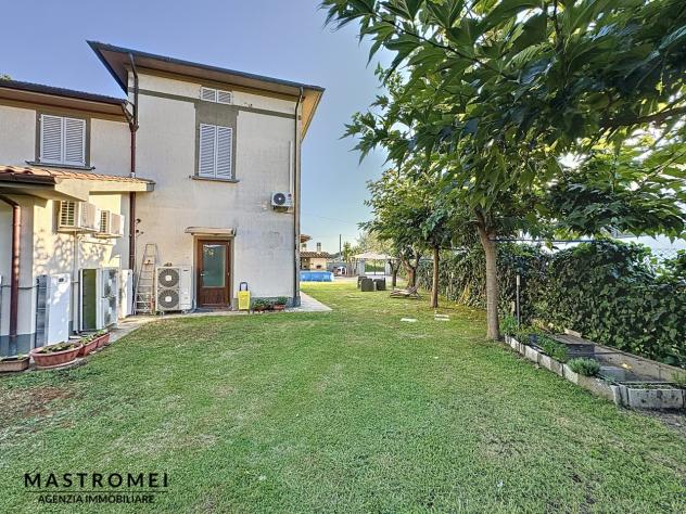 BIFAMILIARE di 8 vani e di 240 mq (ALTOPASCIO) rif. 3534 - Foto 9