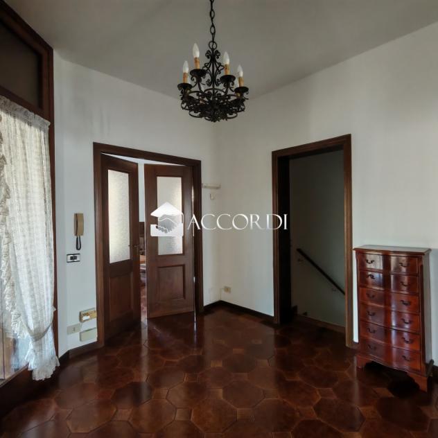 CASA INDIPENDENTE di 7 vani e di 350 mq (CASTELCUCCO) rif. BL109 - Foto 4