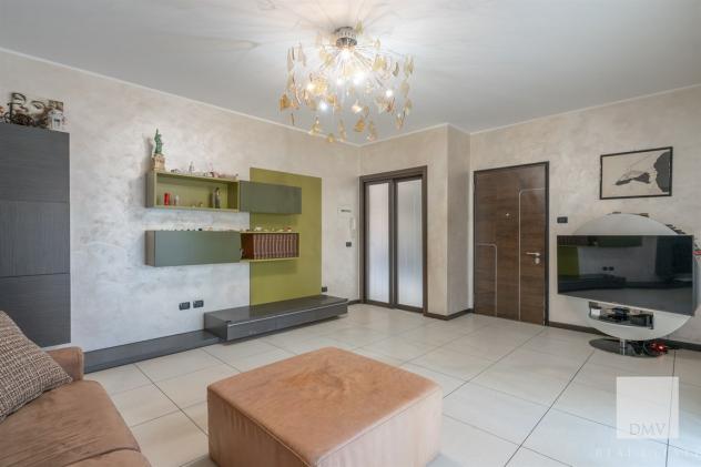 4 LOCALI CON DOPPI SERVIZI, BOX E CANTINA - Foto 2