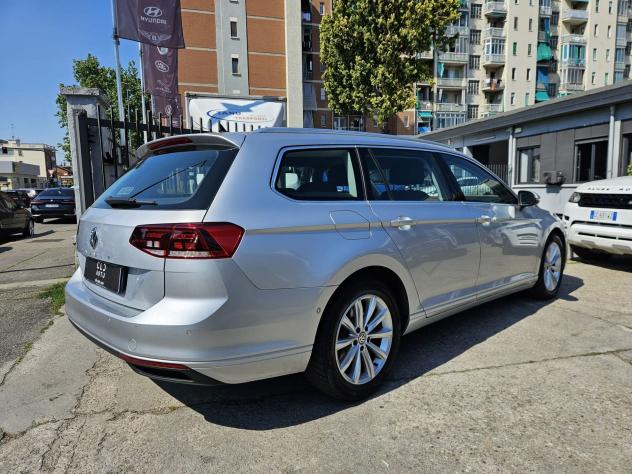 Volkswagen Passat 1.6 TDI SCR 120cv BMT DSG Business - Foto 6