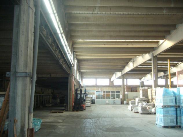 Immobile di 5000 m² con 1 locale in affitto a Casalgrande - Foto 4