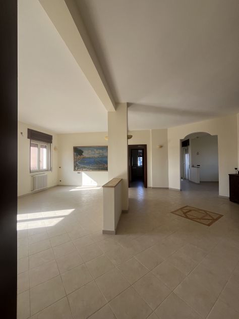 RIF. 231 BAIA VERDE - APPARTAMENTO 2 PIANO IN VIALE PRIVATO