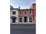 SPLENDIDO UFFICIO CON DUE AMPIE VETRINE