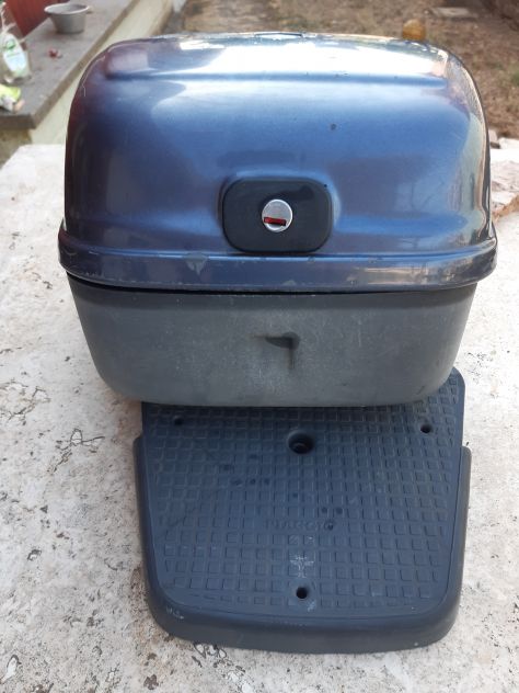 BAULETTO ORIGINALE PIAGGIO FREE 1996 CON SUPPORTO E VITI FISSAGGIO - Foto 9