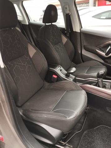 Peugeot 2008 1.6 e-HDi 92 CV Stop&Start Allure - Foto 8