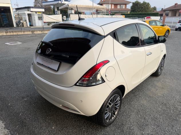 Lancia Ypsilon 1.0 5 porte Hybrid Gold - Foto 3