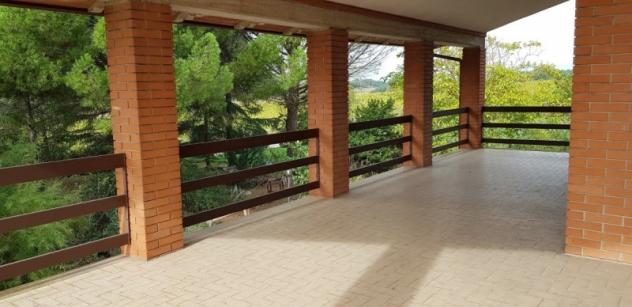 VILLA DI CIRCA 600MQ OLTRE A 3500 MQ DI PARCO - Foto 9