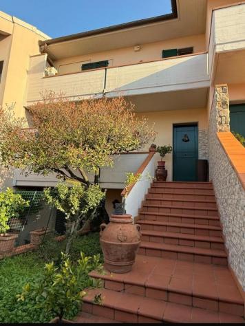 VILLINO di 7 vani e di 220 mq (POGGIO A CAIANO) rif. L1348_3 - Foto 3
