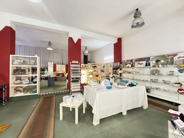 LOCALE COMMERCIALE IN VENDITA A PASTENA CENTRO - Foto 2