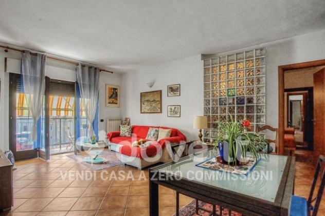 Appartamento di 59 m² con 1 locale e box auto in vendita a Gazzada Schianno - Foto 5