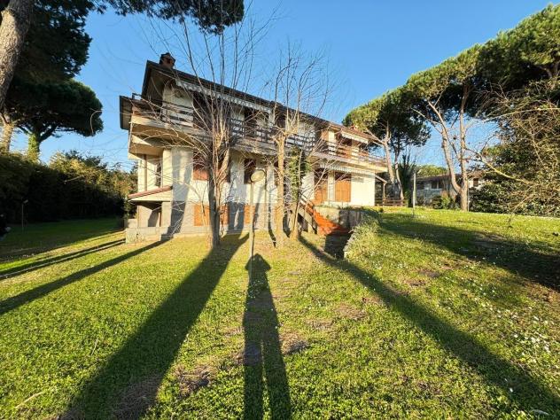 Villa in vendita a Ronchi - Massa 350 mq Rif: 1390363