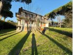Villa in vendita a Ronchi - Massa 350 mq  Rif: 1390363