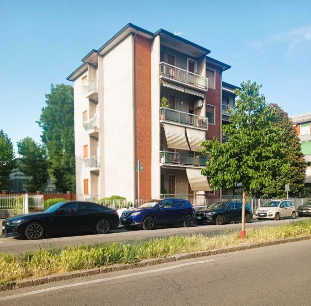 APPARTAMENTO di 3 vani e di 93 mq (MELZO) rif. H101