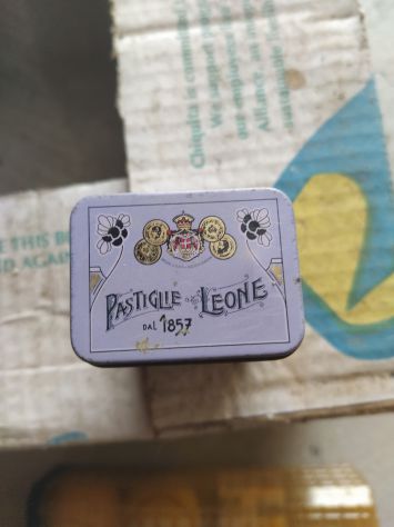 R36 - VECCHIA SCATOLA  PASTIGLIE LEONE VIOLETTA - Foto 3