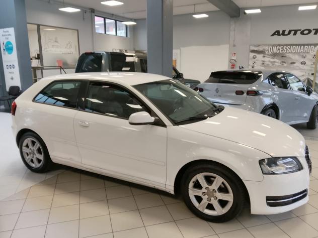 Audi A3 A3 1.6 tdi Attraction 90cv - Foto 8