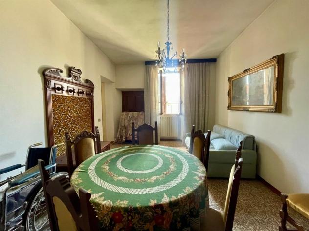 SOLEGGIATA CASA DELLA NONN di 3 locali 2 bagni - area esterna privata recintata + box - Foto 5