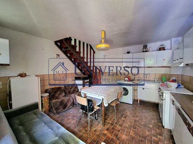 CASA SEMI INDIPENDENTE SU DUE LIVELLI CON TERRENO - Foto 10