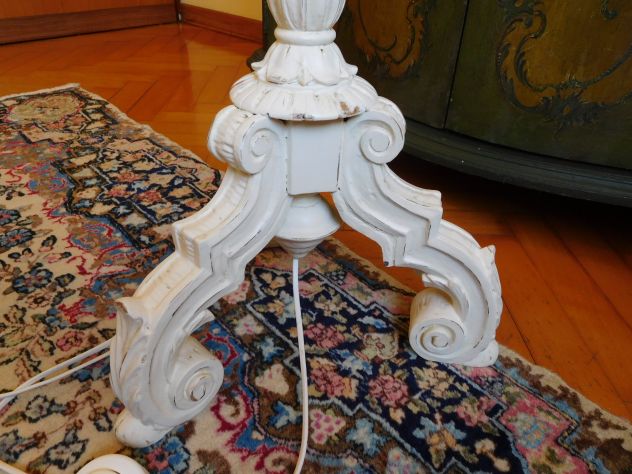 Lampada da terra antica intagliata e dipinta a mano.Tutta restaurata - Foto 7