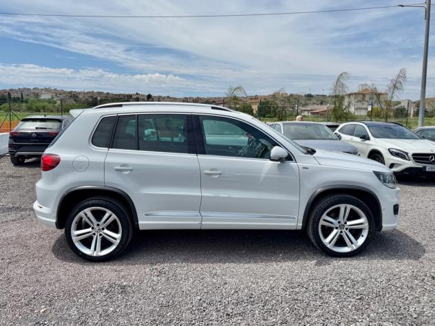 VOLKSWAGEN Tiguan 2.0 TDI 177CV R-LINE NAVI - Foto 8