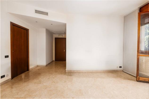 Appartamento di 75 m² con 2 locali e box auto in vendita a Milano - Foto 4