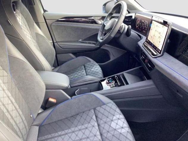 VOLKSWAGEN Tiguan 1.5 eTSI 150 CV ACT DSG R-Line rif. 24198637 - Foto 10
