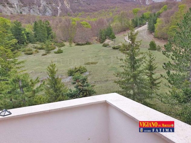 CAMPO DI GIOVE (AQ) - APPARTAMENTINO FINEMENTE ARREDATO - Foto 10