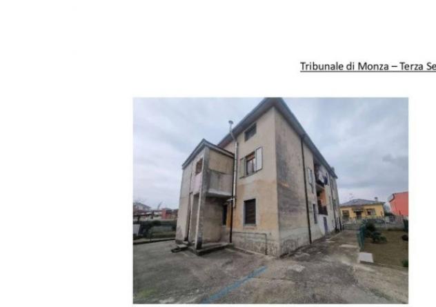 Immobile in asta di 62 m², box auto in vendita a Solaro - Foto 2