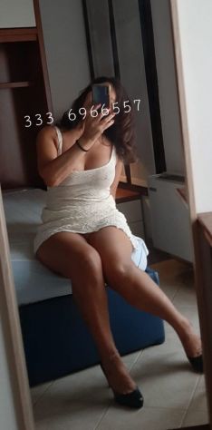 LEGNAGO ABRIELLA DOLCE MASSAGGIATRICE PER UN CALDISSIMO E SENSUALE TANTRA RELAX Tel:3336966557