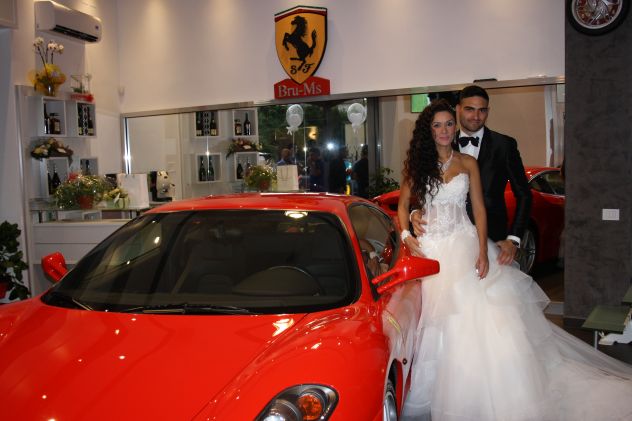 NOLEGGIO FERRARI PER CERIMONIE
