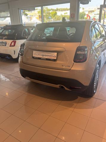 BELLISSIMA FIAT 600 Hybrid 110 CV DCT MHEV - Foto 3