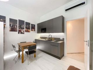 Apartment in Via Santa Maria Valle, Milano for 33 m²
