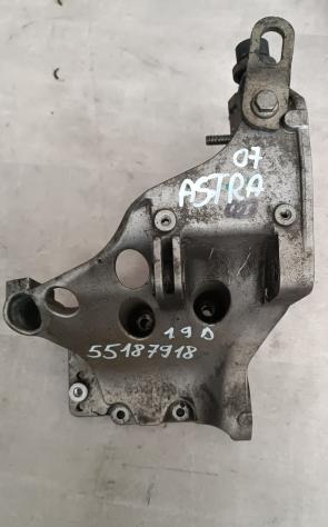 STAFFA SUPPORTO POMPA CARBURANTE OPEL Astra H S. Wagon 55187918 diesel 1.9 (0407)