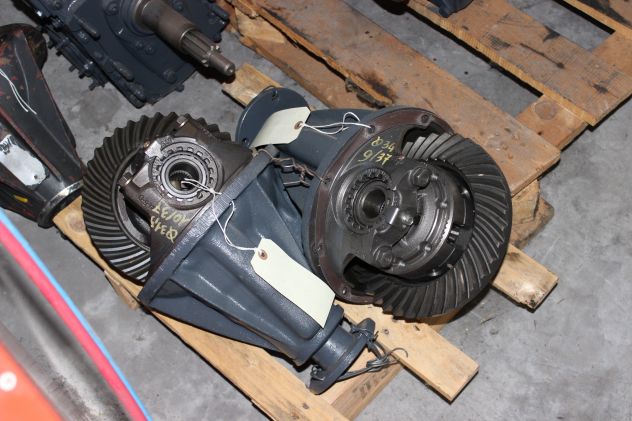 Differenziale NISSAN CABSTAR 9X37 - 10X37