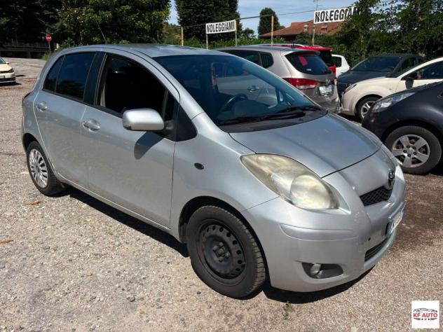 TOYOTA - Yaris 5p 1.3 automatica - Foto 2