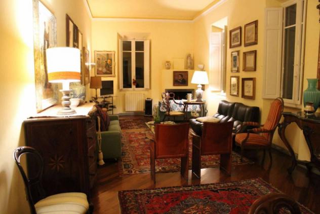 Villa in vendita a Sant'Antonio - Carrara 450 mq Rif: 864128