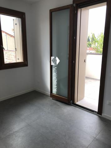APPARTAMENTO INDIPENDENTE di 4 vani e di 135 mq (ORSAGO) rif. MM5356 - Foto 4