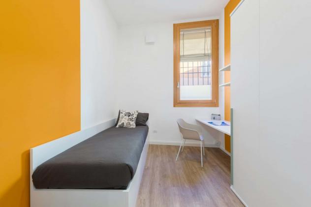 Room in Via Armari, Ferrara for 47 m² with 3 bedrooms - Foto 2