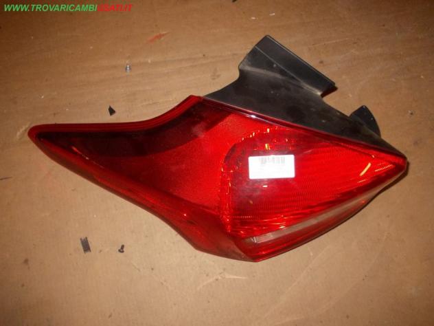 FANALE POST. S. BERLINA NO LED FORD FOCUS (CB8)  Parti elettriche  Fanaleria  Fanali  Fanale post. sx. FORD - FOCUS - 01-04-2011 - 01-11-2014