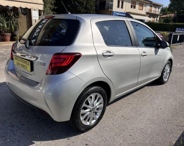 TOYOTA - Yaris - 1.4 D-4D 5p. Lounge - Foto 6