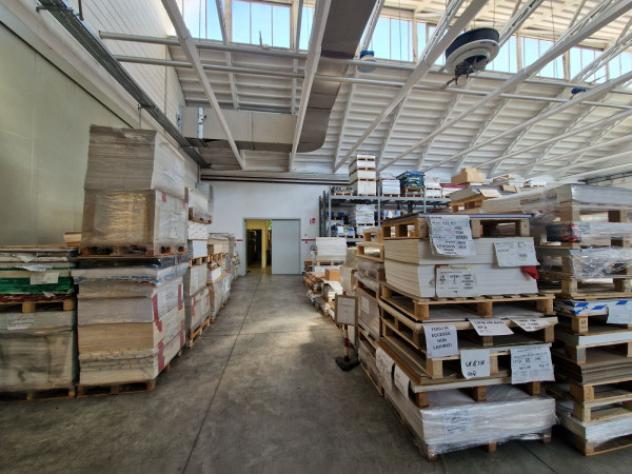 Immobile di 3650 m² con più di 5 locali in vendita a Baranzate - Foto 20