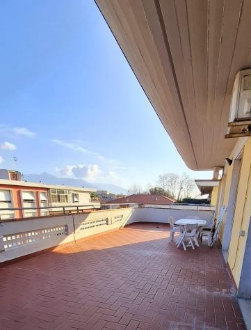Attico in vendita a Marina di Carrara - Carrara 120 mq Rif: 1428018
