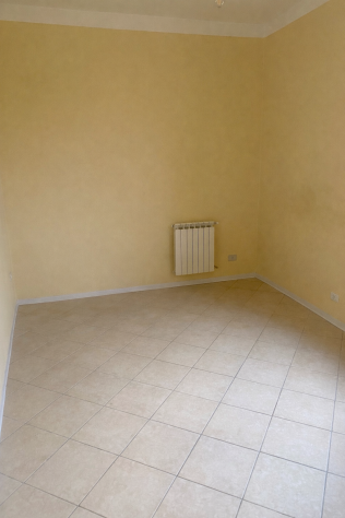INCREDIBILE OPPORTUNITA`IMMOBILIARE: ELEGANTE APPARTAMENTO AL PIANO TERRA - Foto 3
